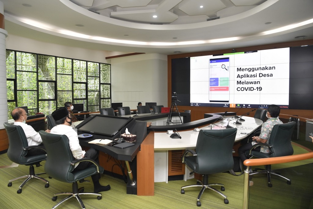 Kemendes PDTT meluncurkan Aplikasi Desa Melawan COVID-19 dan E-Human Development Worker (e-HDW)